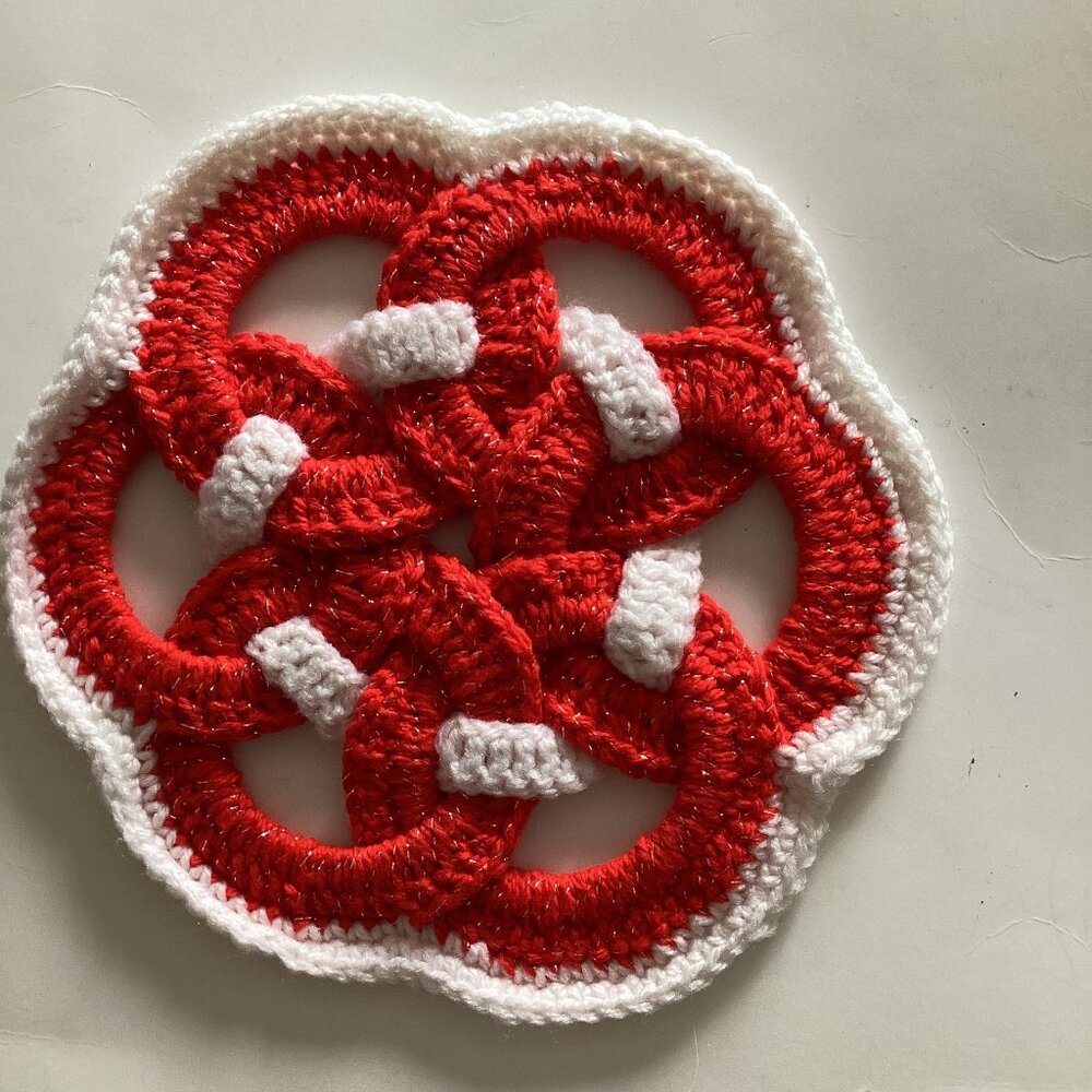 2 Handmade Round Crocheted Interlocking Rings Trivets Kitchen Table Linens - Picture 3 of 6